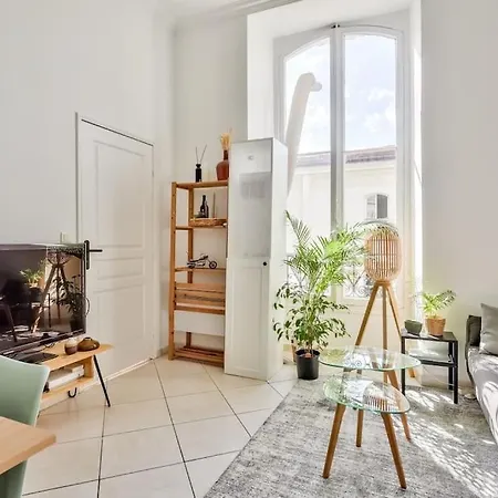 Elegant Proche De La Place Massena Apartment *
