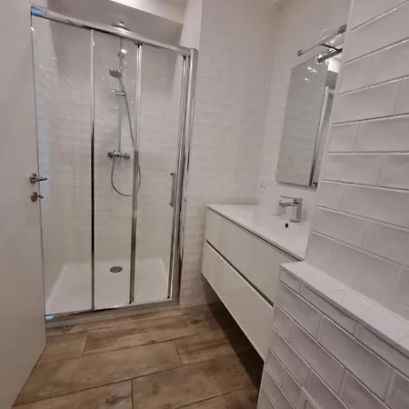 Magnifique T3, Spacieux, Lumineux Et Traversant Appartement Nice