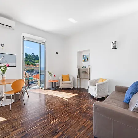 Appartement Sunlight - Capitaine 54 - 1 Bedroom, Stunning With Balcony And Port View Nice