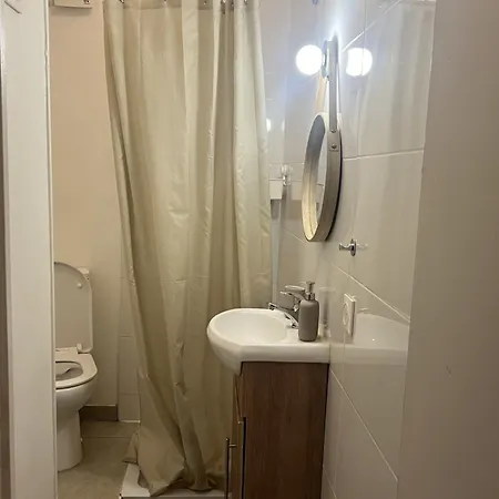 Apartment Cosy Air-conditioned In The Heart Of