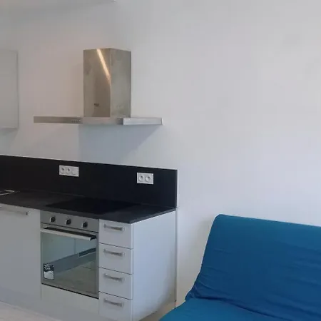 2 Pièces Appartement *