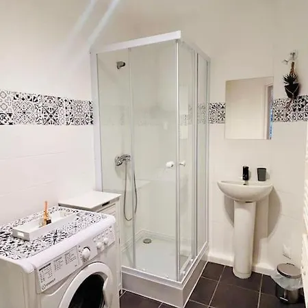 Seabnb - & Serenity - 5min Walk To Train&tram Appartement Nice