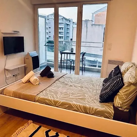 Seabnb - & Serenity - 5min Walk To Train&tram Appartement Nice