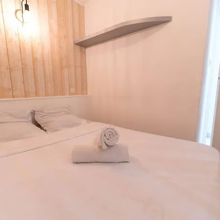 2p, Quartier Du Port, Apartment *