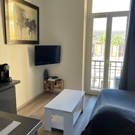 Superbe En Plein Centre De Nice! Appartement *