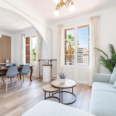Large 2 Bdr&garage Appartement *