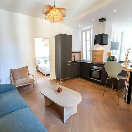 Superbe Deux Chambres, Centre Proche Port * Nice