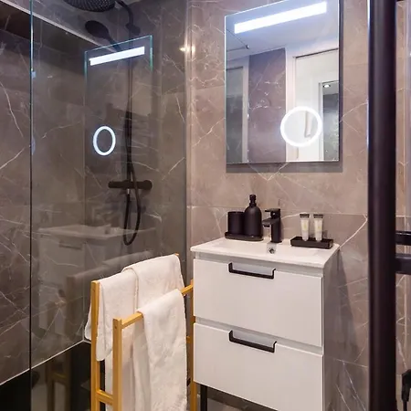 Apartment Foch, 4 Personnes Avec Climatisation Et Wifi