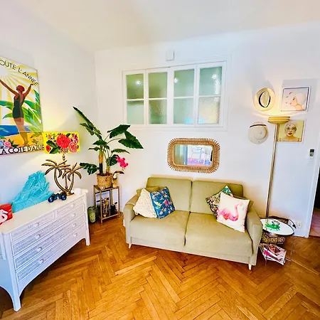 Apartment 16m2 Terrace, Stylish 1 Bed Apt Musiciens Quartier