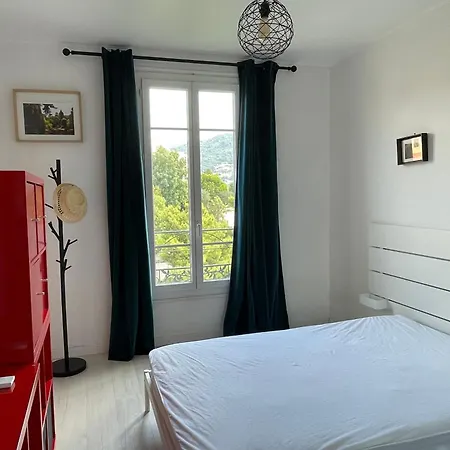 Spacieux à Nice