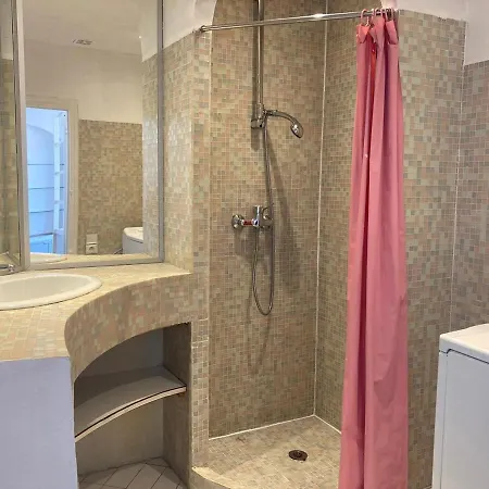 Loft Le France, Golden Square Apartment