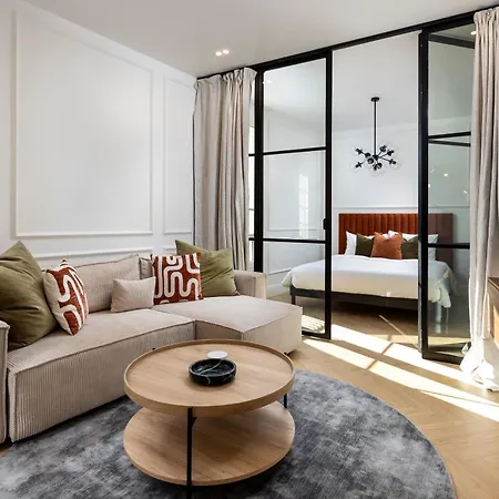 Designer Floor Peaceful Elevator Fiber Wifi, Balcony Appartement