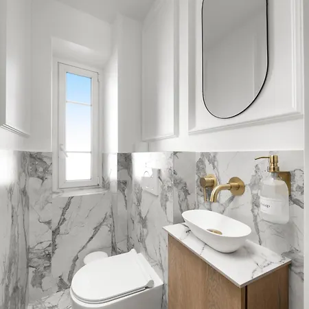 Designer Floor Peaceful Elevator Fiber Wifi, Balcony Appartement