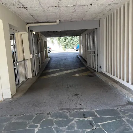 Grand Climatisé Avec Parking Nice