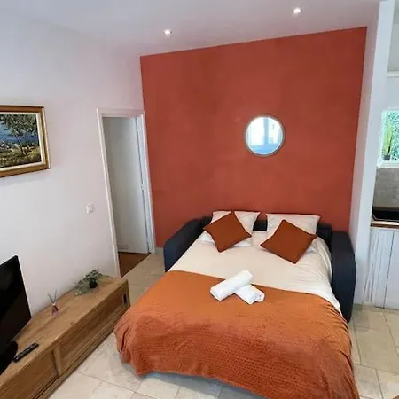 Appartement Le Village - Cosy Flat 5 Min Walk Away From Sea Nice