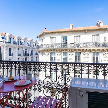 Apartment #57 Staywizus - Notre Dame Balcony & Ac *