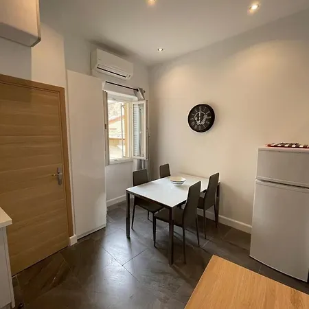 Massena : Hyper Centre 2p Appartement