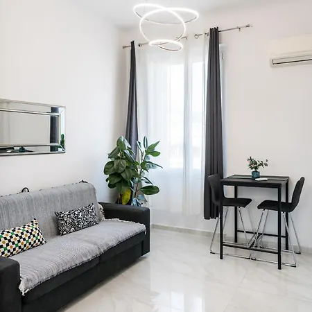Appartement Stylish Modern Near Train Station