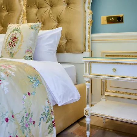 Aparthotel Maison Des Barons 4*