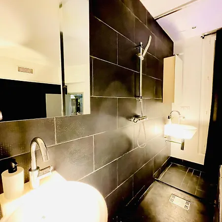 New Design Flat With Ac And Heat Old 5m To The Beach Apartment
