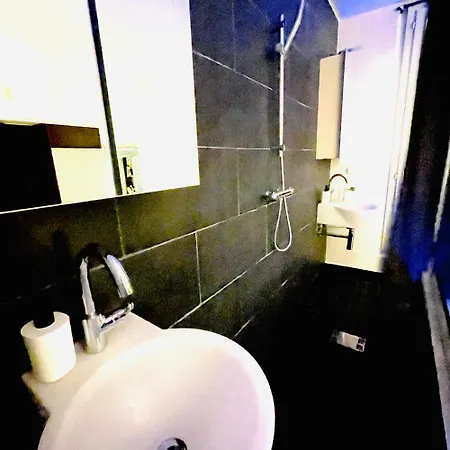 New Design Flat With Ac And Heat Old 5m To The Beach Nice