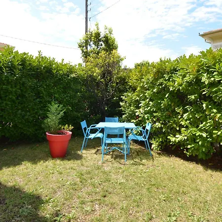 Ancienne Annonce Parc Louisa - D'epoque Avec Jardin Et Parking 4 Personnes *