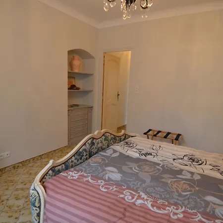 Ancienne Annonce Parc Louisa - D'epoque Avec Jardin Et Parking 4 Personnes Nice