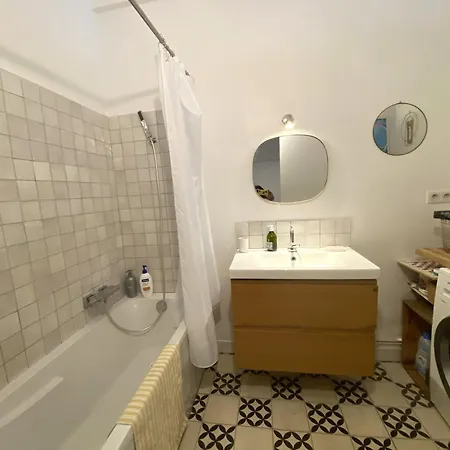 Sunny Port Old Town Free Private Parking - Clim & Balcony *