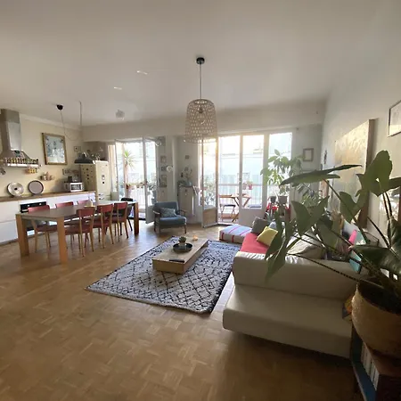 Sunny Port Old Town Free Private Parking - Clim & Balcony Apartment