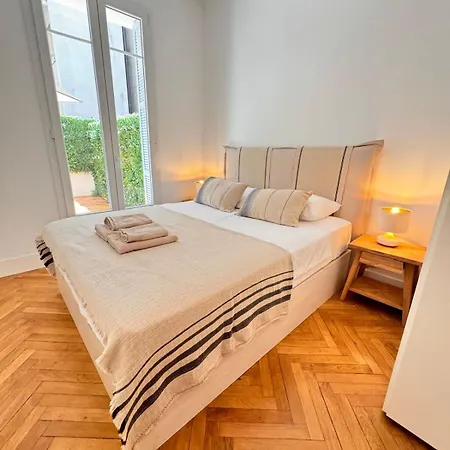 Hébergement de vacances Luxury With Private Terrace In