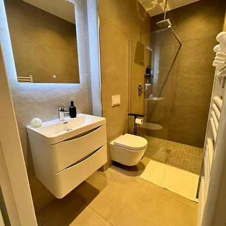 Luxury With Private Terrace In Hébergement de vacances *