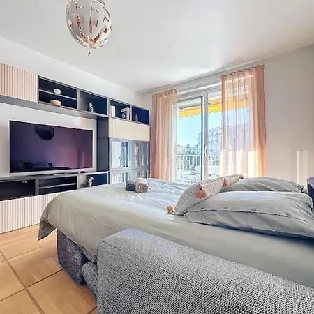 Magnifique Dernier Etage A 300m De La Promenade! Apartment