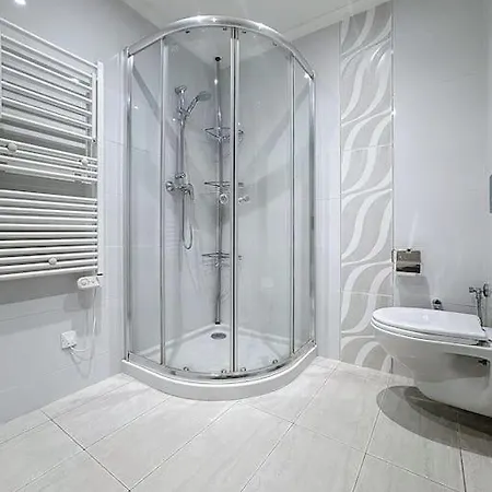 Magnifique Dernier Etage A 300m De La Promenade! * Nice