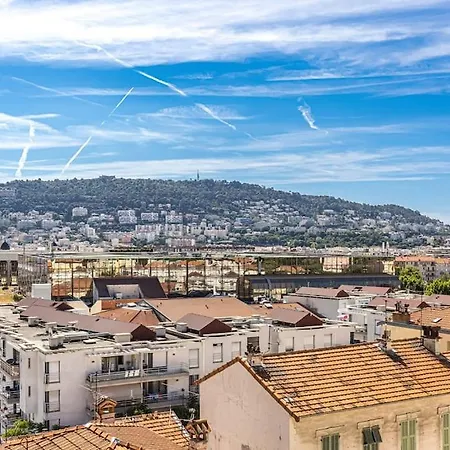 Penthouse 2bedroms 6pax Views & 45m2 Terrace Apartment