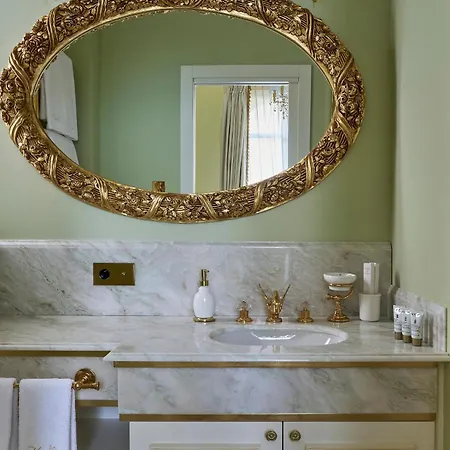 Aparthotel Maison Des Barons 4*