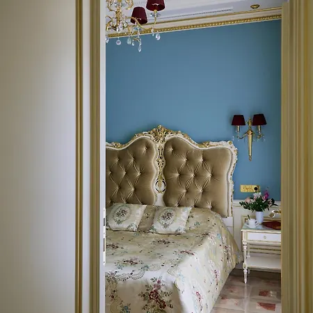 Maison Des Barons Aparthotel 4*