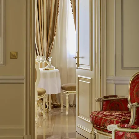 Maison Des Barons Aparthotel 4*