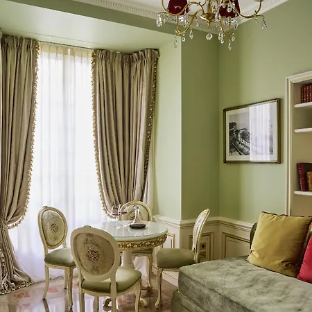 Aparthotel Maison Des Barons 4*