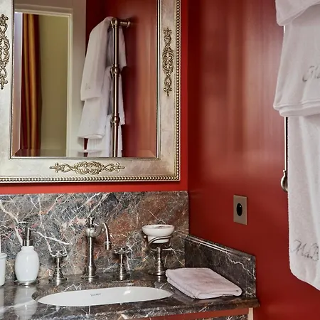 Maison Des Barons Aparthotel Nice