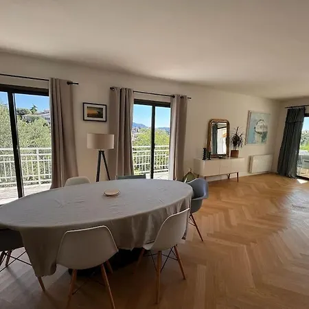 Apartment Belle Avec Piscine Et Vue Mer