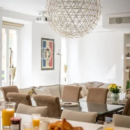 - Bonaparte Apartment