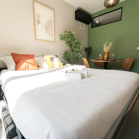 Old Town Diamond, Adorable Sunny With Ac Appartement Nice