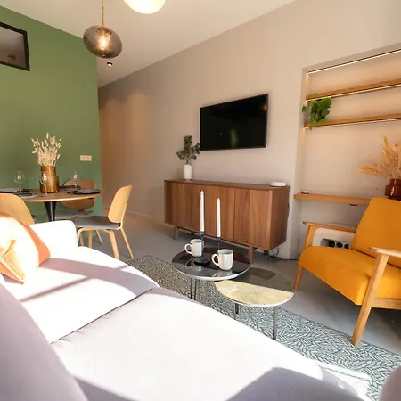 Appartement Old Town Diamond, Adorable Sunny With Ac Nice