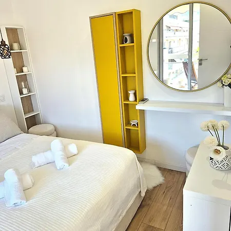 Superbe Luxueux Spacieux 50 M2 Port Appartement Nice