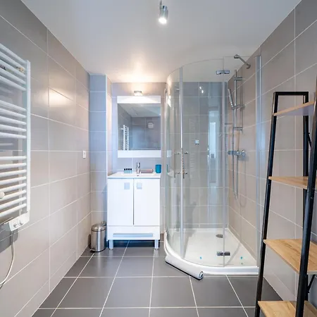 Magnifique 4 Pers,clim,parking Appartement
