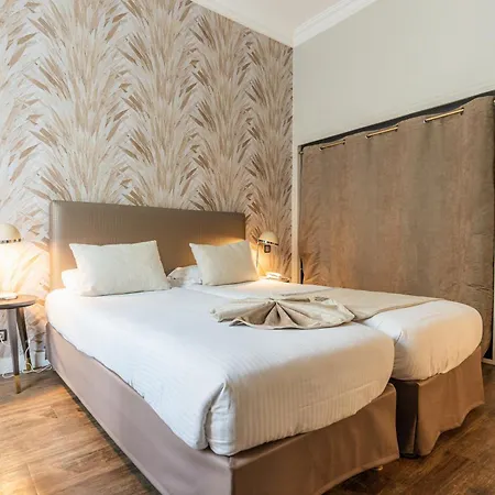 Victoria Hotel 4*