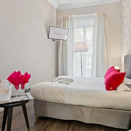 Victoria Hotel 4*