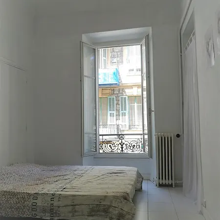 110m2 Plein Centre Apartment *