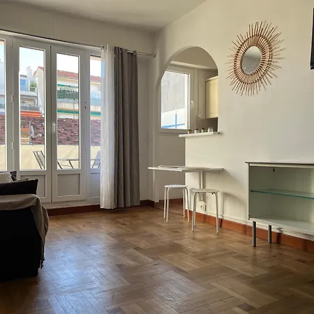 Appartement With Large Terrace Sea View 4th Floor *