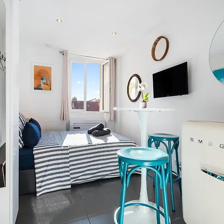 Apartment Renting - Bosio - Shelter Place Massena Cours Saleya & Sea Nice